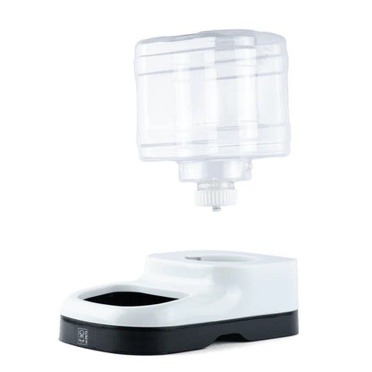 M-Pets Nile Water Dispenser for Dogs and Cats (White)